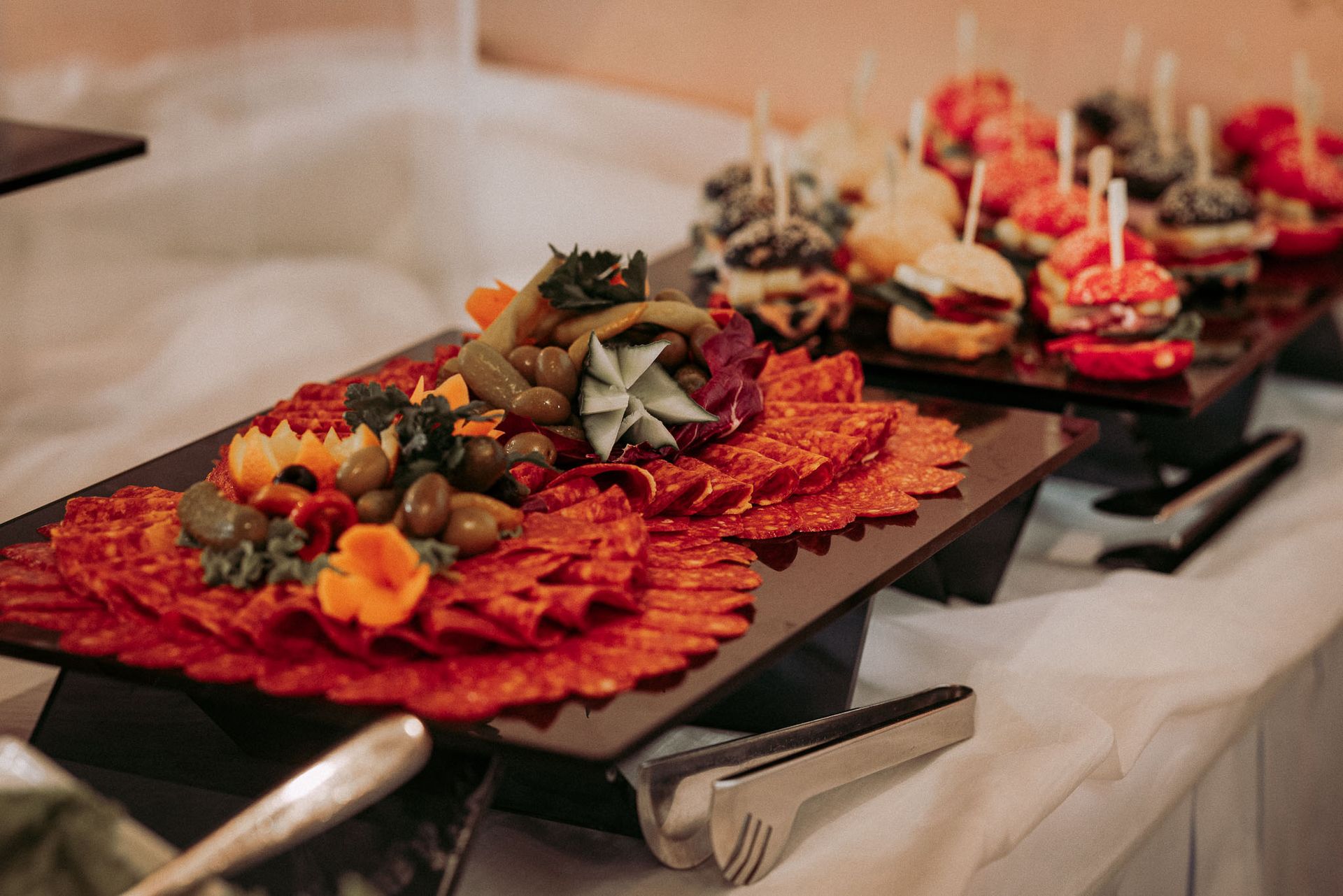 Mesna plata u catering ponudi Restorana Laguna